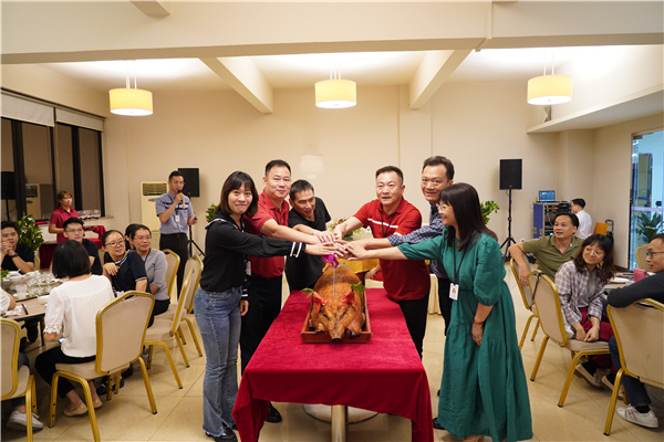 攜手共進(jìn)廿七載 乘風(fēng)破浪正當(dāng)時 ——廣東燁輝鋼鐵有限公司成立二十七周年聯(lián)歡晚宴